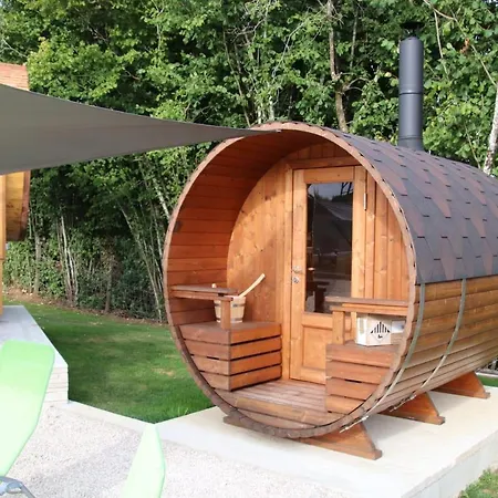 L'Insolite Jurassienne Dompierre-sur-Mont Exterior foto